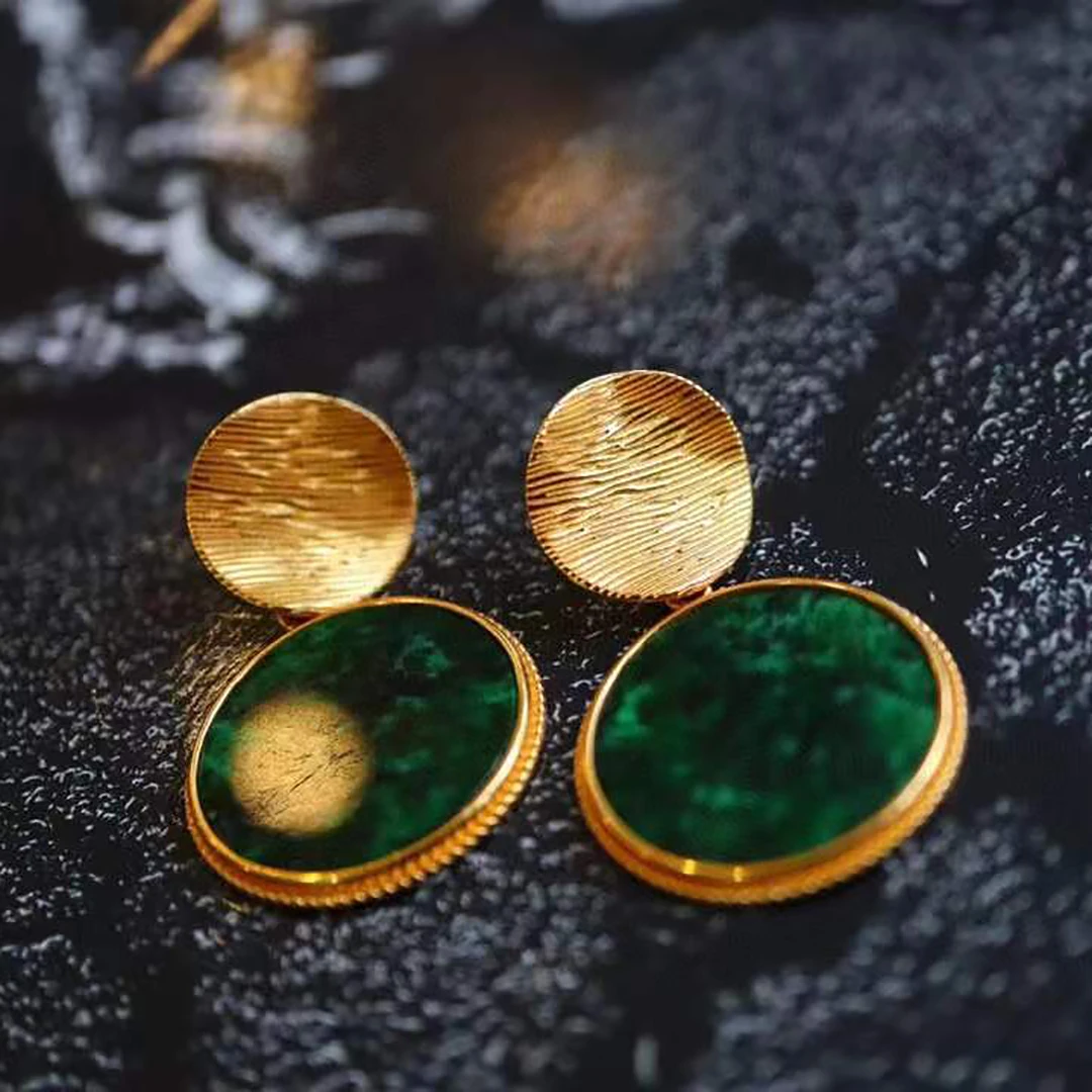 Рисунок 3 - Женские серьги из натурального нефрита