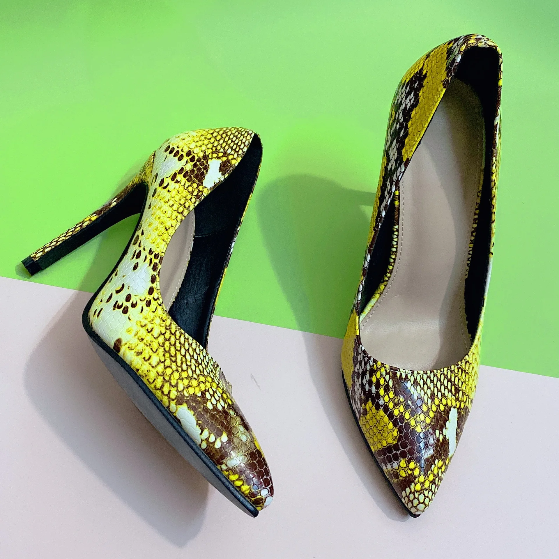 

10CM Large Size Women Shoes Pointed Toe Color Snake Print Pumps Heels High Heels Spring and Summer Fashion Single Shoes Fashion