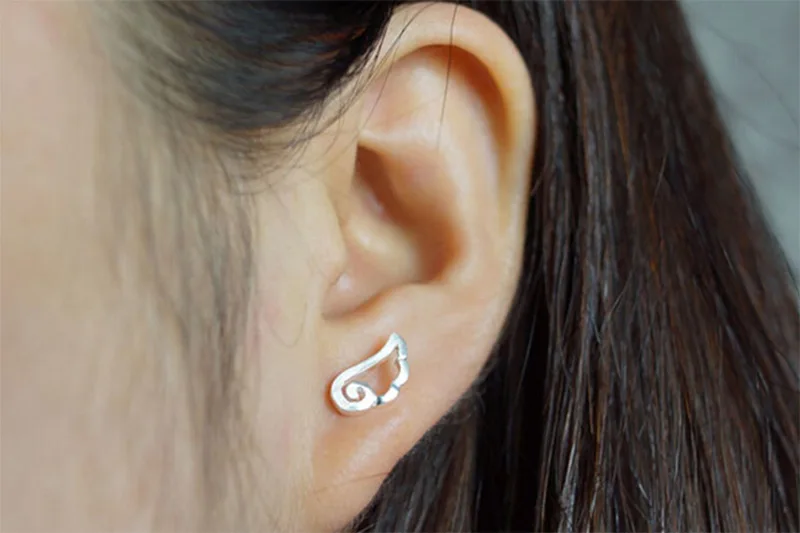 

New Simple Hollow Lovely Wing Stud Earring Fashion Charm Lady Silver Angel Wing Earring Elegant Girl Birthday Party Jewelry Gift