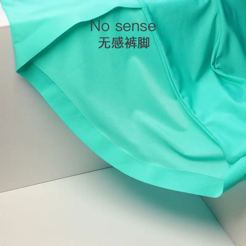 Men's Breathable Underwear Briefs Ice Silk Summer Ultra-thin Breathable Seamless Briefs Head Boyfriend Gift Choice 4pcs Gift Box