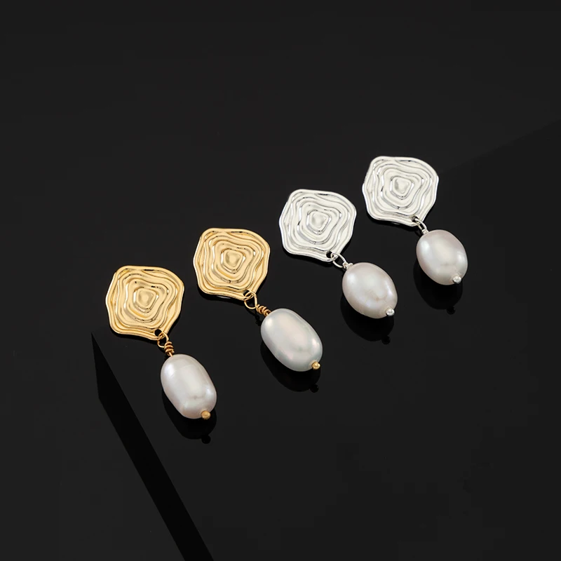 

Jaeeyin 2021 Fashion Natural Irregular Freshwater Pearl Stud Earrings Semi-precious Baroque Wave Pattern New Arrivals Gold Color