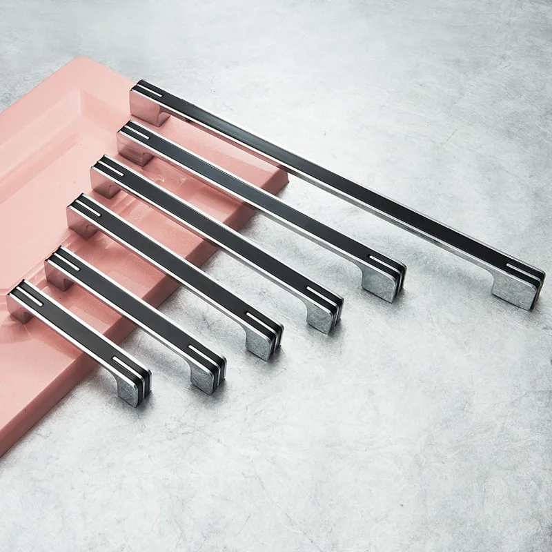 Современные модные черные хромированные дверные ручки шкафа KK & FING и