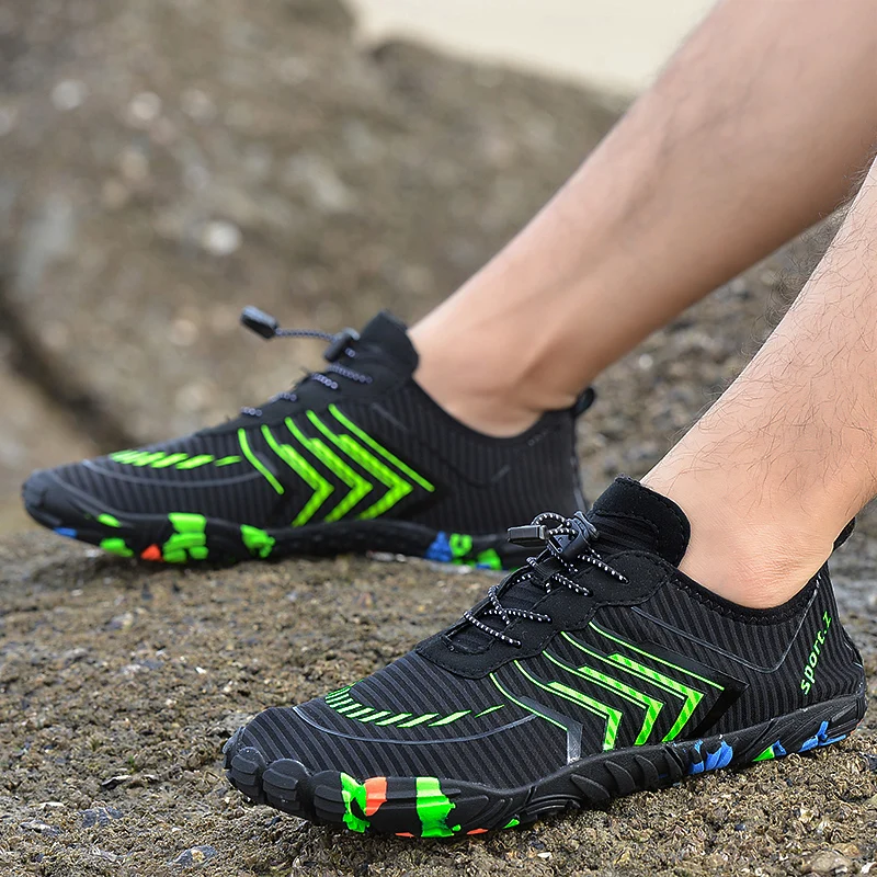 

Summer Aqua Shoes for Man Quick Dry Upstream Sneakers Women Breathable Couples Beach Sandals Elastic Seaside Sport Surfing Swim