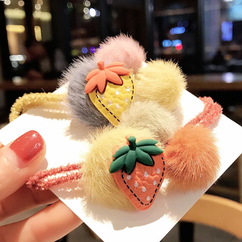 Милые Клубничные резинки из искусственного меха с шариками для волос аксессуары
