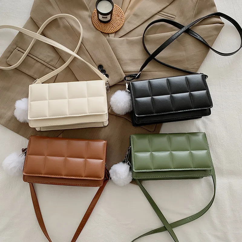 

2021Women's Bag New Fashion All-Match Shoulder Bag Trendy Fur Ball Messenger Bag Indentation Small Square Bag