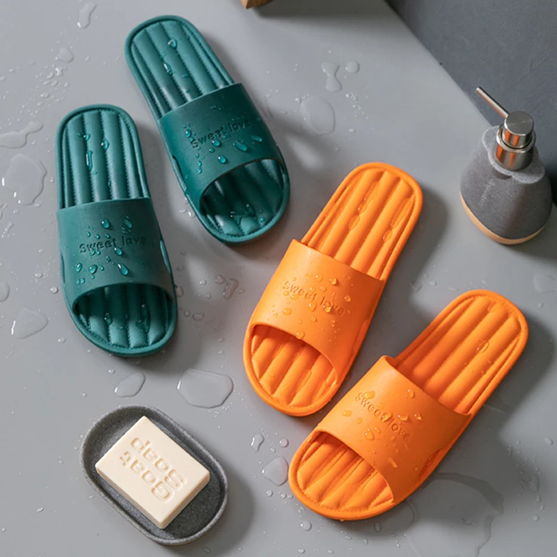 

2021 New Slippers Women Summer Thick Bottom Indoor Home Couples Home Bathroom Non-slip Soft Ins Tide To Wear Cool Slippers