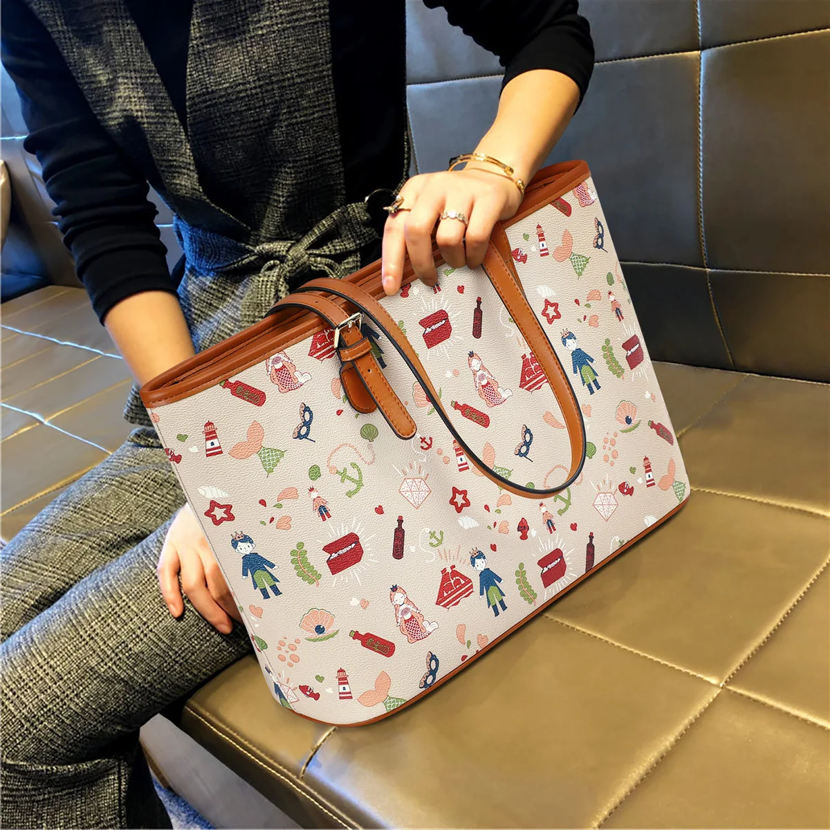 

WOONAM Women Fashion Bag Waterproof Canvas Print Genuine Leather Trim Handles Large Capacity Casual Shopper Tote Handbag