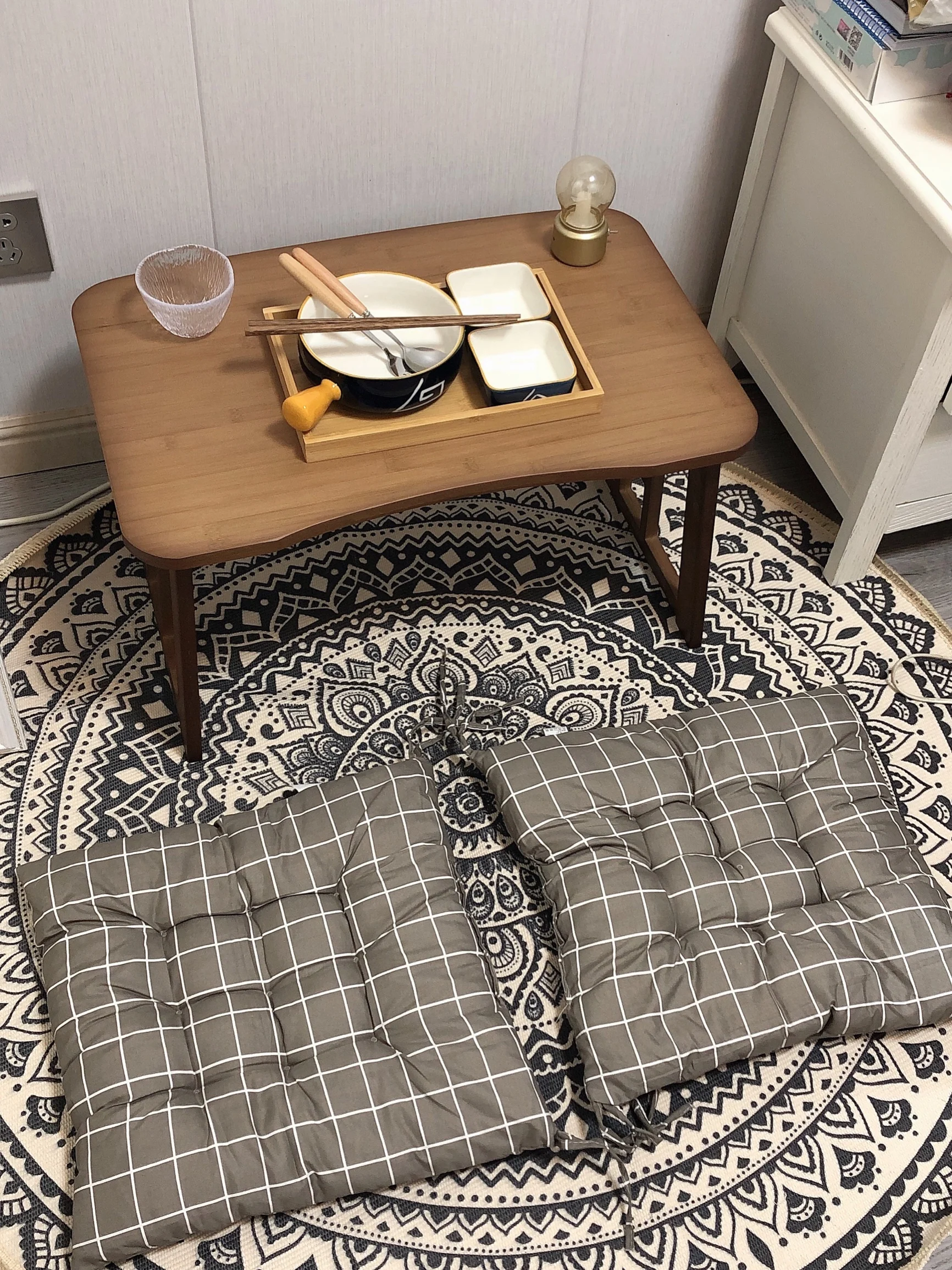 구매 보헤미안 라운드 모양의 다기능 기하학 그라운드 매트 92cm ,INS 인기 복고풍 장식 침대 옆 깔개, 면 식탁 매트