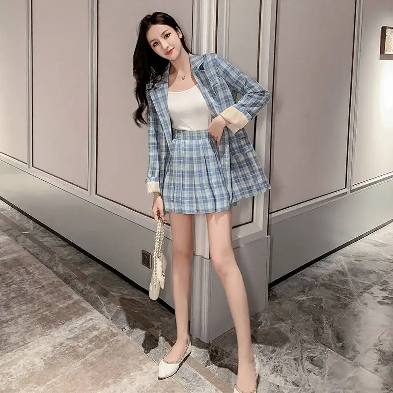 Женский костюм из двух предметов клетчатый пиджак и плиссированная юбка осень 2019