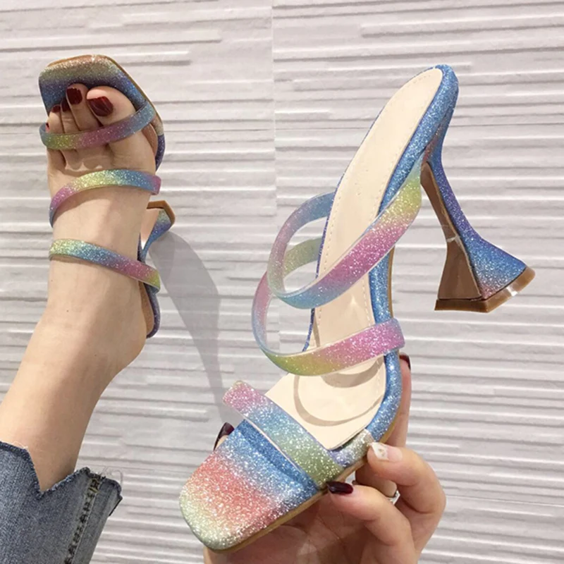 2020 Летние Элегантные женские ботинки радужной расцветки Цвета Расшитое