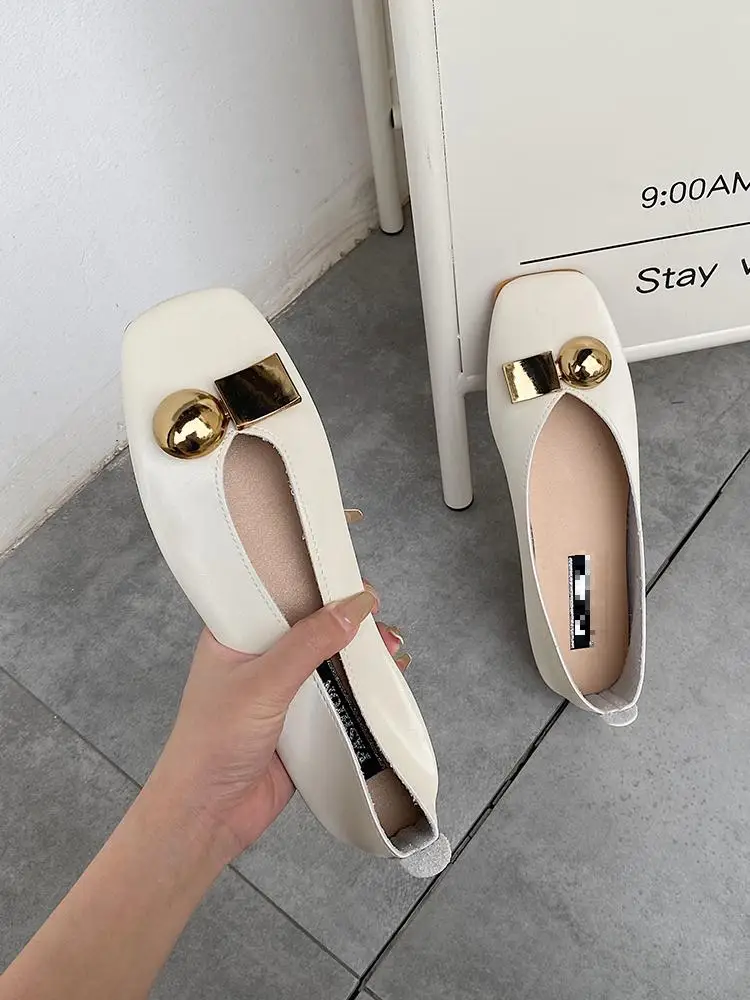 

Flats Shoes Girl 2021 Spring Flat Bottom Square Toe Single Shoes Women's Versatile Shallow Mouth Metal Decoration Ballet Flats