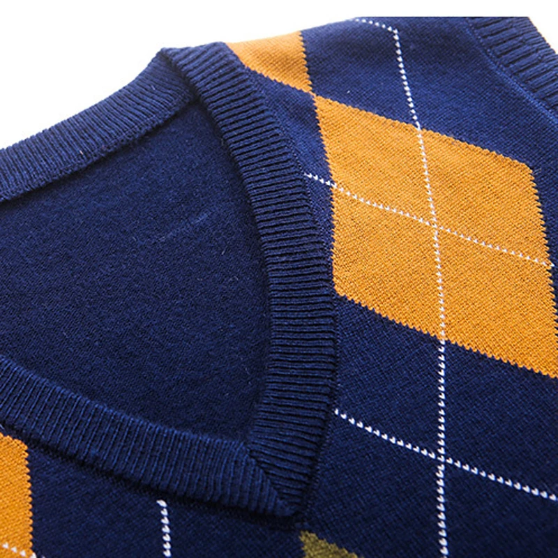 Мужской трикотажный пуловер с V-образным вырезом из 23% шерсти | Мужская одежда