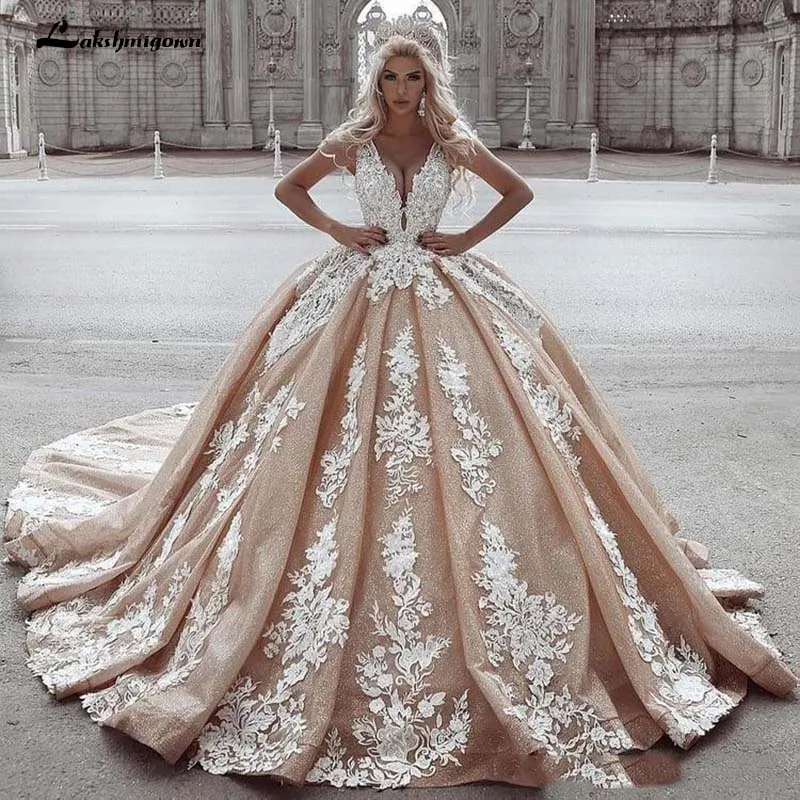 

Champagne Ball Gown Wedding Dresses Lace Appliqued Deep V Neck Sweep Train Princess Wedding Dress Country Bridal Gowns abiti da