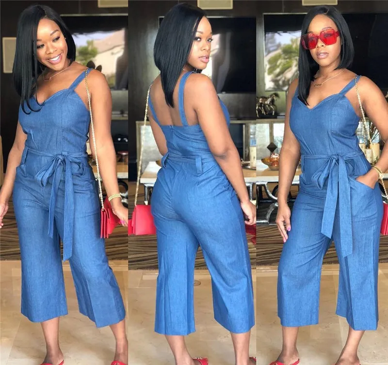 Женский джинсовый комбинезон без рукавов синий винтажный с широкими штанинами