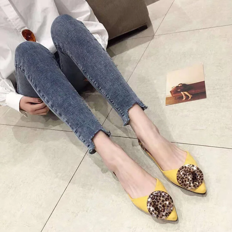 Женская обувь на плоской подошве балетки с острым носком женские ботинки-лоферы