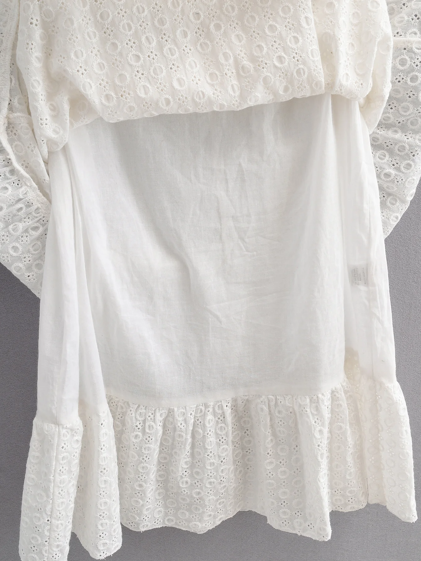 

Refreshing Sweet Women V-neck Sleeveless Dress Vintage Embroidery Layered Slim Fit with Waistband Chic Female Dresses