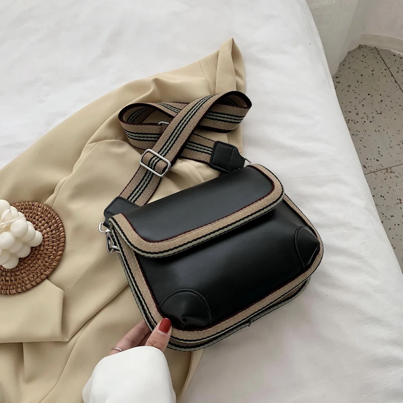 

2021 Solid Color PU Female Bag Fashion Shoulder Bag Summer New Messenger Bag Luxury Designer Female Bag Broadband Female Bag