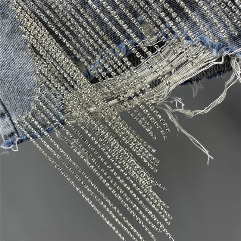 

2021 Summer New Front Row Buttons Ripped High Waist Jeans Shorts Rhinestone Tassel Female Denim Shorts Wide Leg Hot Pants