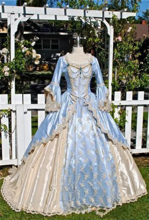 

Vintage Victorian Wedding Dress Medieval Gothid Bridal Gown Champagne Light Sky Blue Long Bell Sleeves Appliques wedding dress