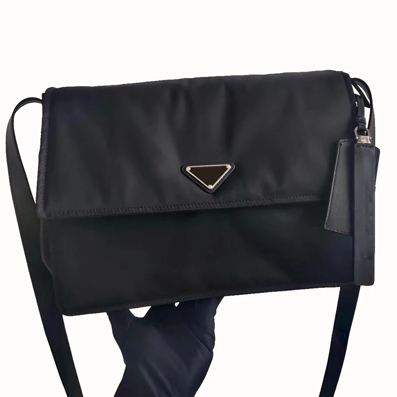 

Black Stylish Casual Unisex Minimalist Rectangular Nylon Mailbag/Overnight Bag