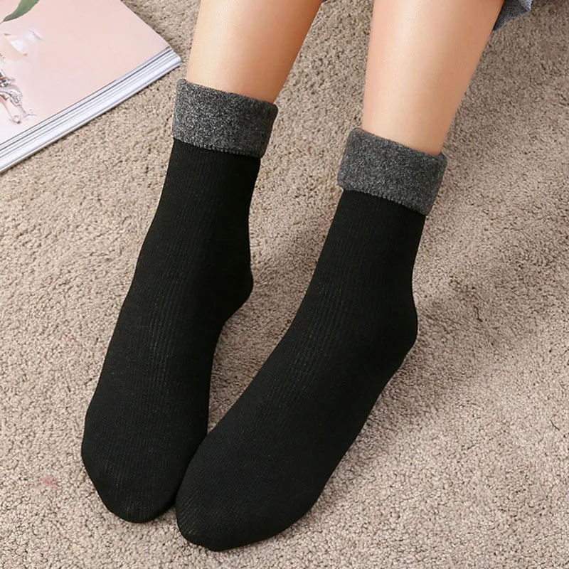 

4 pairs Women's Autumn Winter Warm Plush Thick Stockings Knitting Solid Color Floor Snow Socks Woman Funny Men's Long Socks Set
