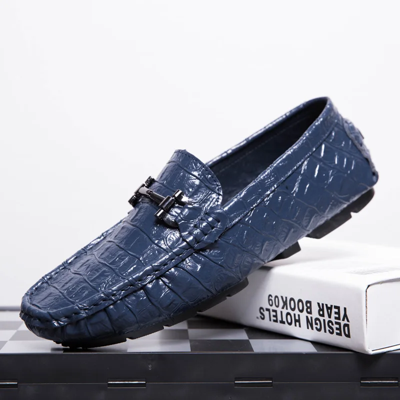 

Blue Fashion Casual Shoes Men Loafers Shiny Brand Patent Leather Slip on Male Flats Driving Footwear Man Moccasins Men's Shoes