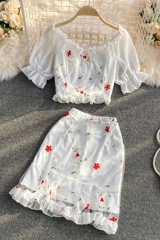 

Girly sweet western style drawstring short umbilical square neck shirt short sleeve two-piece high waist ruffled hip skirt