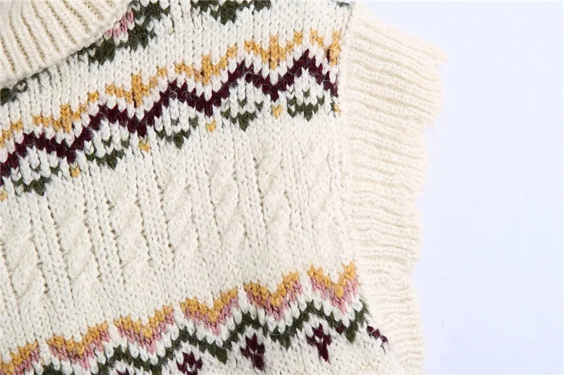 Женский жаккардовый укороченный жилет с высоким воротником и оборками на