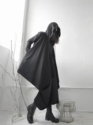 Свободная черная Асимметричная куртка большого размера с капюшоном и длинным