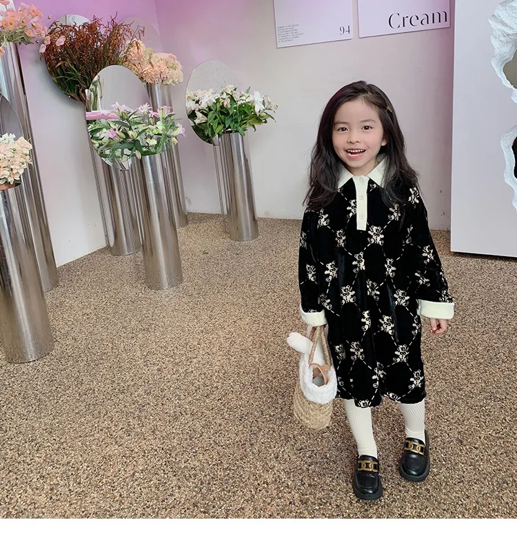 

MILA CHOU 2021 Winter Baby Girls Thicken Velvet Black POLO Dress Children Fleece Cartoon Bear Turn-down Collar Dress Kid Clothes