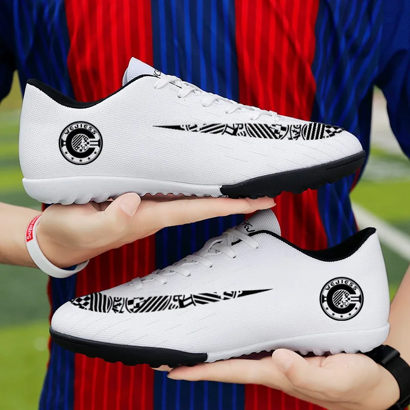

Golden Men Football Boots High Ankle Soccer Shoe Women Soft Groud Man Football Shoes Botas De Futbol Socks Cleats Training 2021