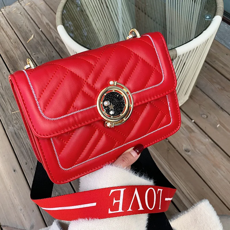 Textured solid color leather women's small square bag printed wide shoulder strap messenger fashion lock snap | Багаж и сумки
