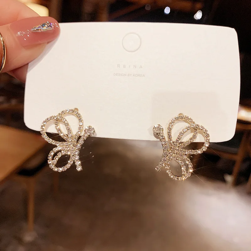 

2020 New Fashion Trend Women's Earrings Delicate Cute Lovely Butterfly Earrings For Women Party Girl Jewelry Gifts Wholesale