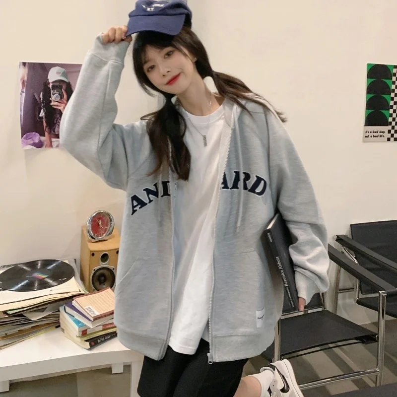 

Женский тонкий свитер-пальто с капюшоном