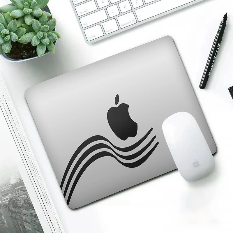 

Luxury Promotional Game Mouse Pad Apple Logo 220X180X2MM Comfortable Minimalist Design Speed Mousepad