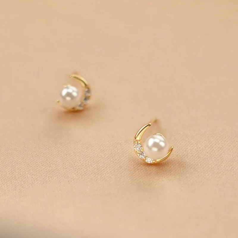 

SJYS-7 Fashion Pearl Earrings For Women Korean Simplicity Geometry Crescent Stud Earrings Wedding Female 2021 Jewelry