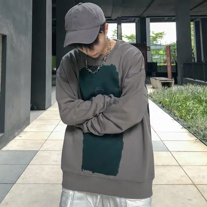 

Hoodies & Sweatshirts