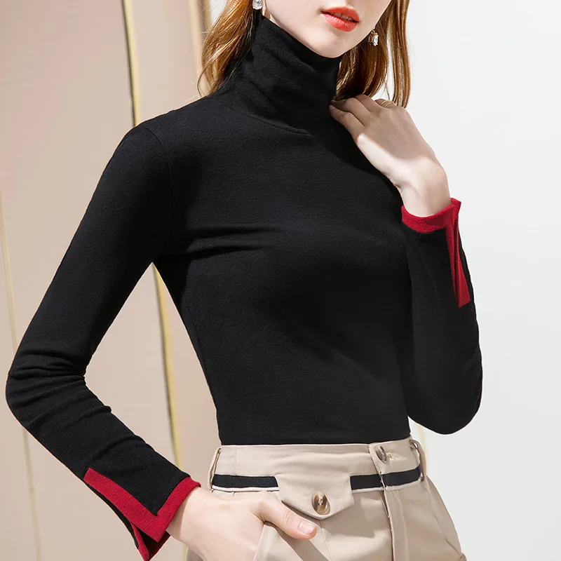

High collar base coat with long sleeve T-shirt in autumn and winter