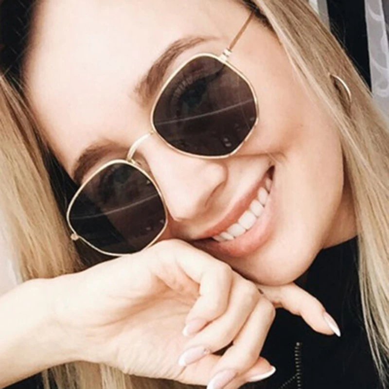 

New European And American Small Square Sunglasses Men and Women Retro Sun Glasses Outdoor Travel UV Protection UV400 Zonnebril