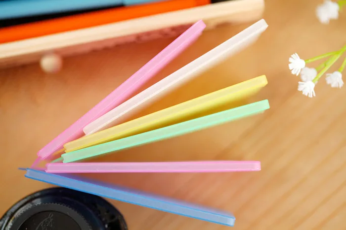 

1PC Plastic Card Protector Cover ID Card Holder Badge Bank Credit Cards Protector Cardholder Id Card Cover Dropshipping