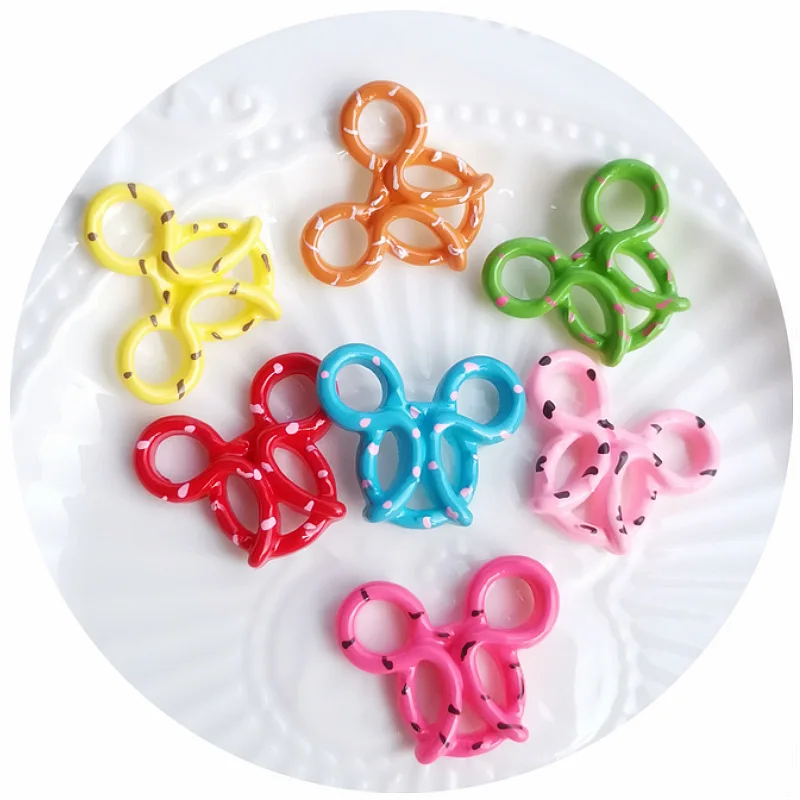 10 шт./лот яркие цвета простые бантиком и ажурной отделкой Смолы Кабошоны