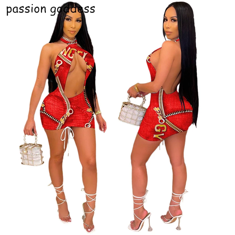 

Женское летнее платье-мини с лямкой на шее и открытой спиной