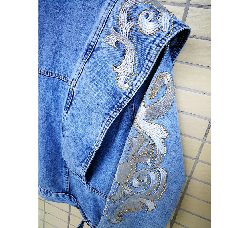 

INS Trend Women Denim Jacket Floral Embroidery Spring Tops Fashion Girls Street Snap Diamonds Pockets Nice Jean Coat Mujer