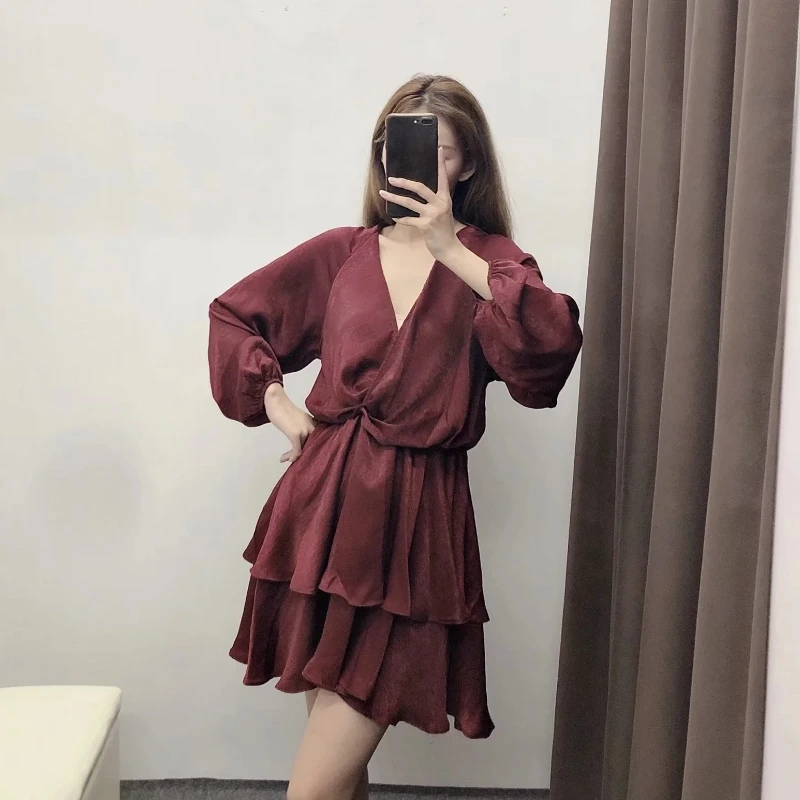 Женское элегантное платье трапециевидной формы с узелком v образным вырезом