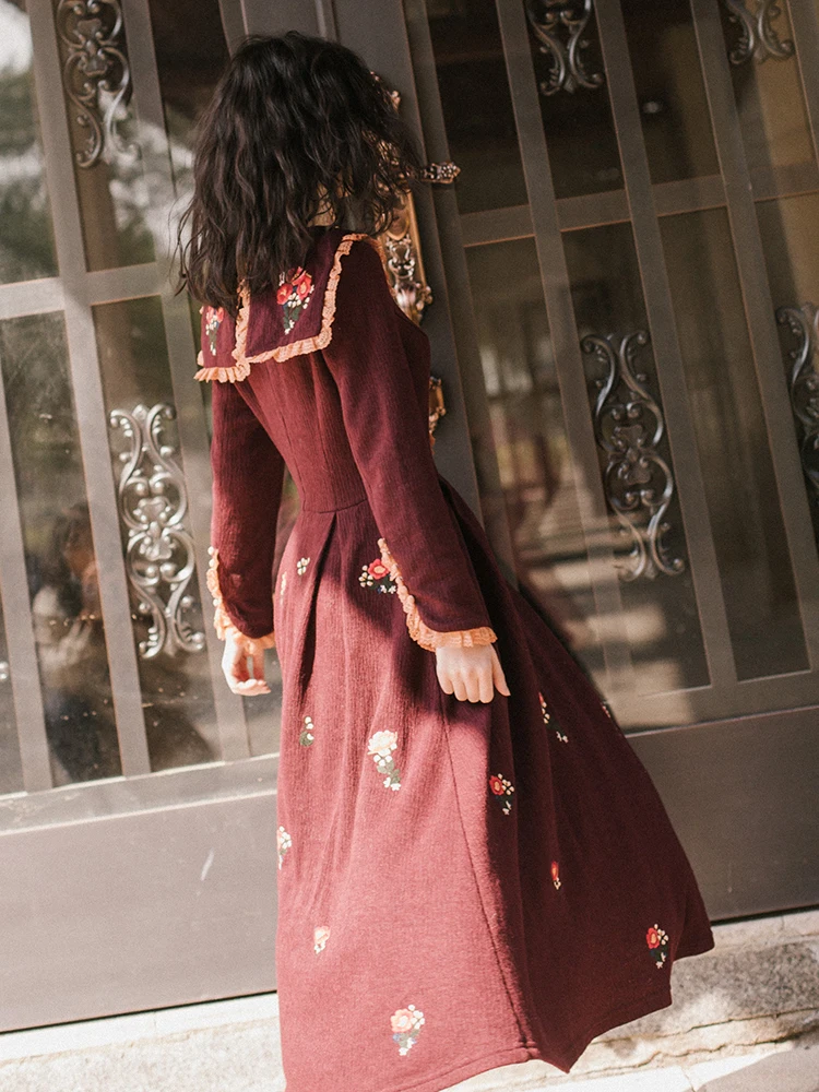 

Early autumn the new French Victorian girl feeling heavy embroidered knitted high-waisted dresses