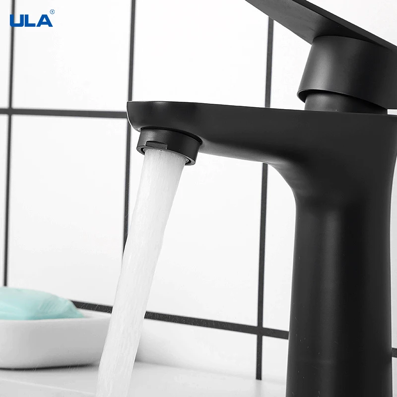 Смеситель для раковины ULA черный матовый водопад струй излива, горячая и холодная вода.