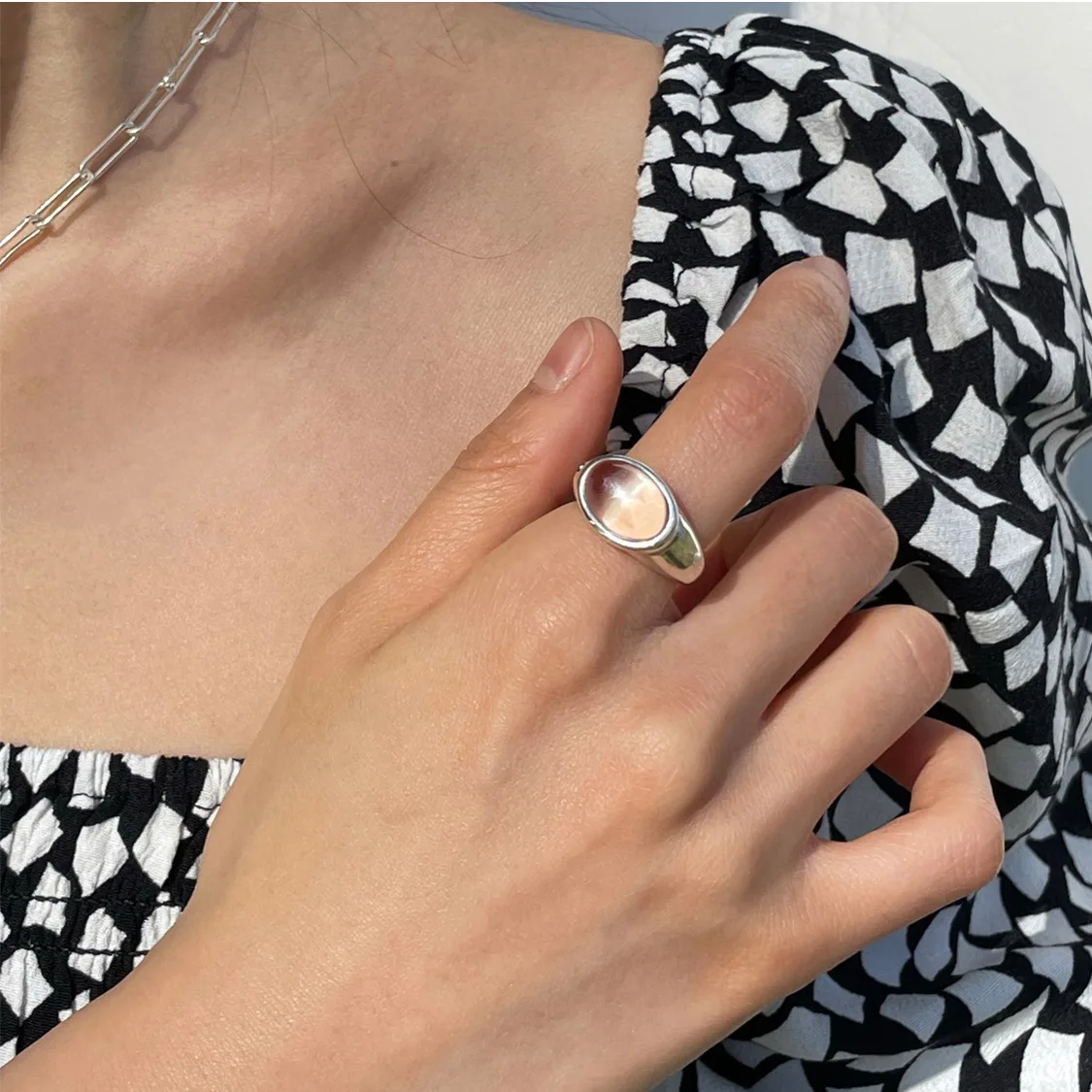 

Korean Version Of ins Niche Design Fashion Vintage Jewelry Zircon Irregular Face S925 Sterling Silver Ring