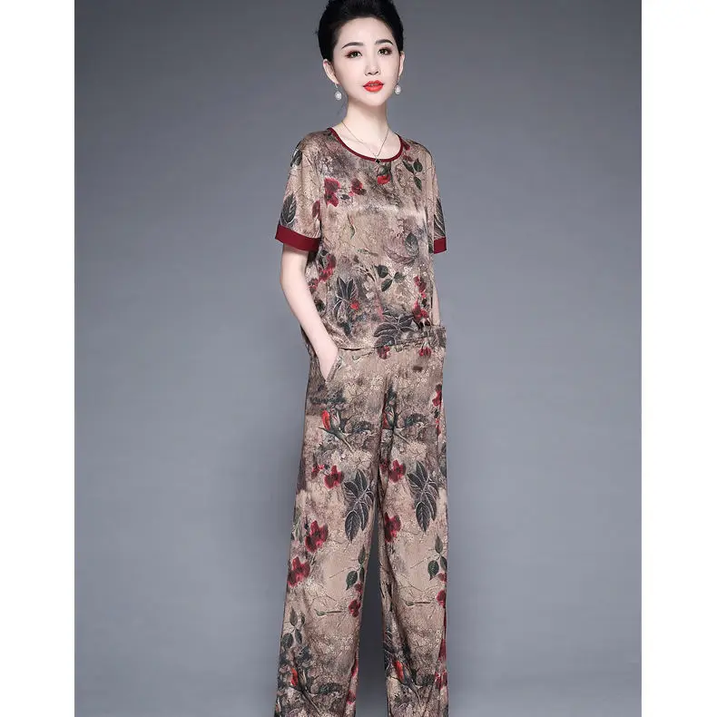 

Middle-aged Women Summer Short Sleeve T-shirt and Pants Summer Two Piece Set Tops and Trousers Women Plus Size Print Suits L364