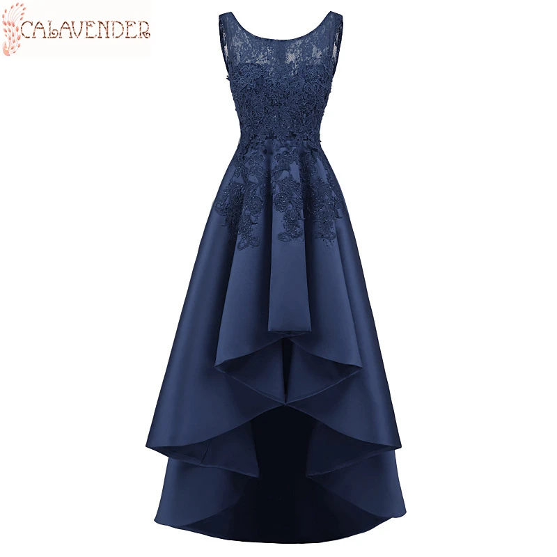 

Satin Red Prom Dress Scalloped Neckline A-Line Lace Appliques Dresses Woman Party Night Hi-Lo vestidos de gala