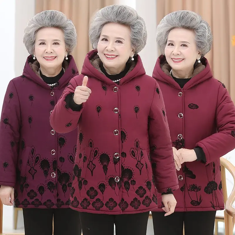 Стеганая куртка для женщин среднего и пожилого возраста 60-70-80 лет размера плюс 5XL